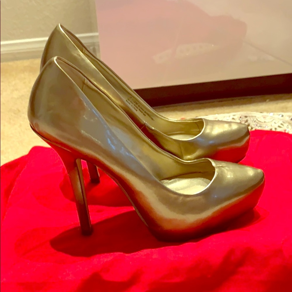 Beautiful fergie platform heels